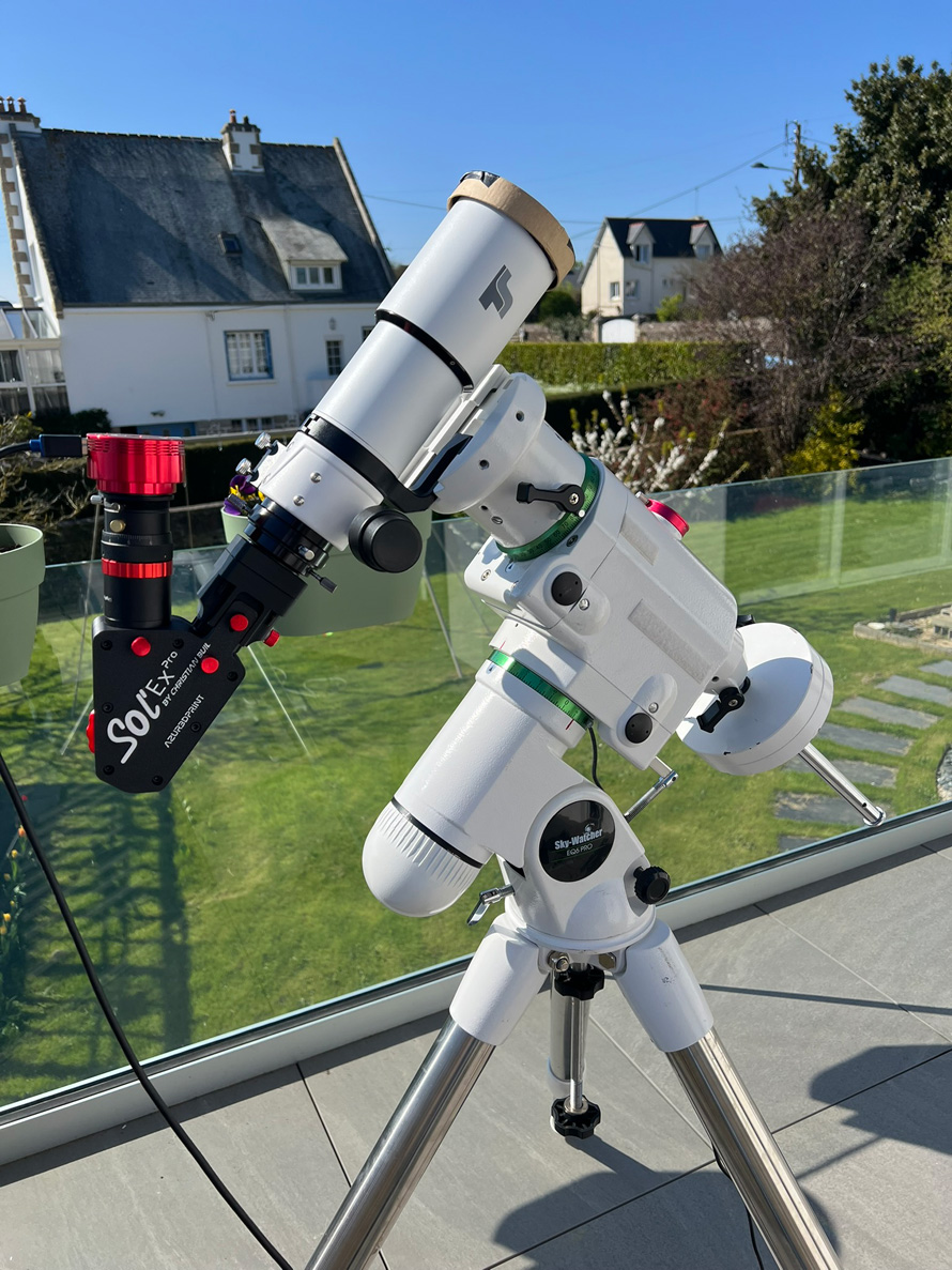 Lunette TS Optics 70 mm f:6 et spectrohéliographe Sol'ex équipé d'une caméra Zwo ASI 178MM